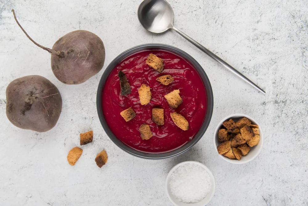 idea para sopa de crema de remolacha roja