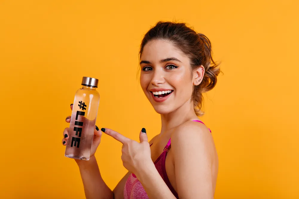 mujer practica hidratación