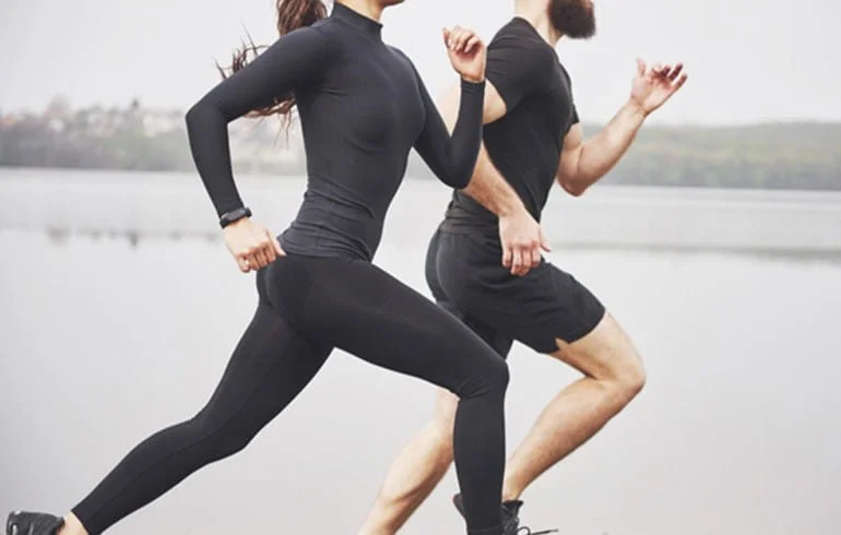 pareja corriendo