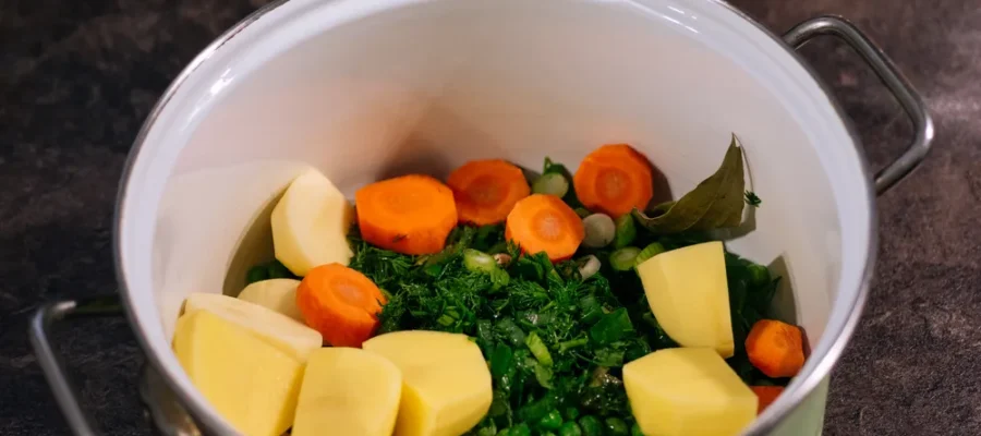 preparar la sopa de verduras